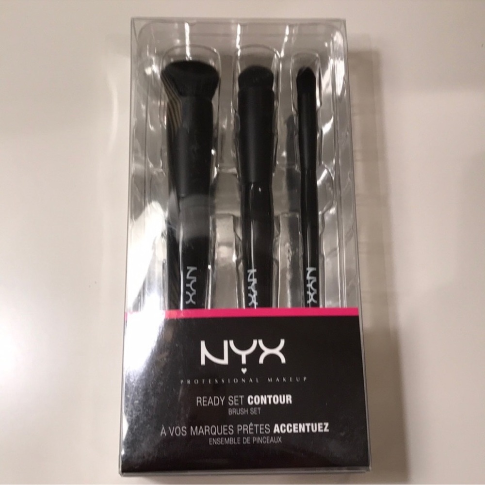 NYX  SET OF contour MAKEUP  BRUSHES